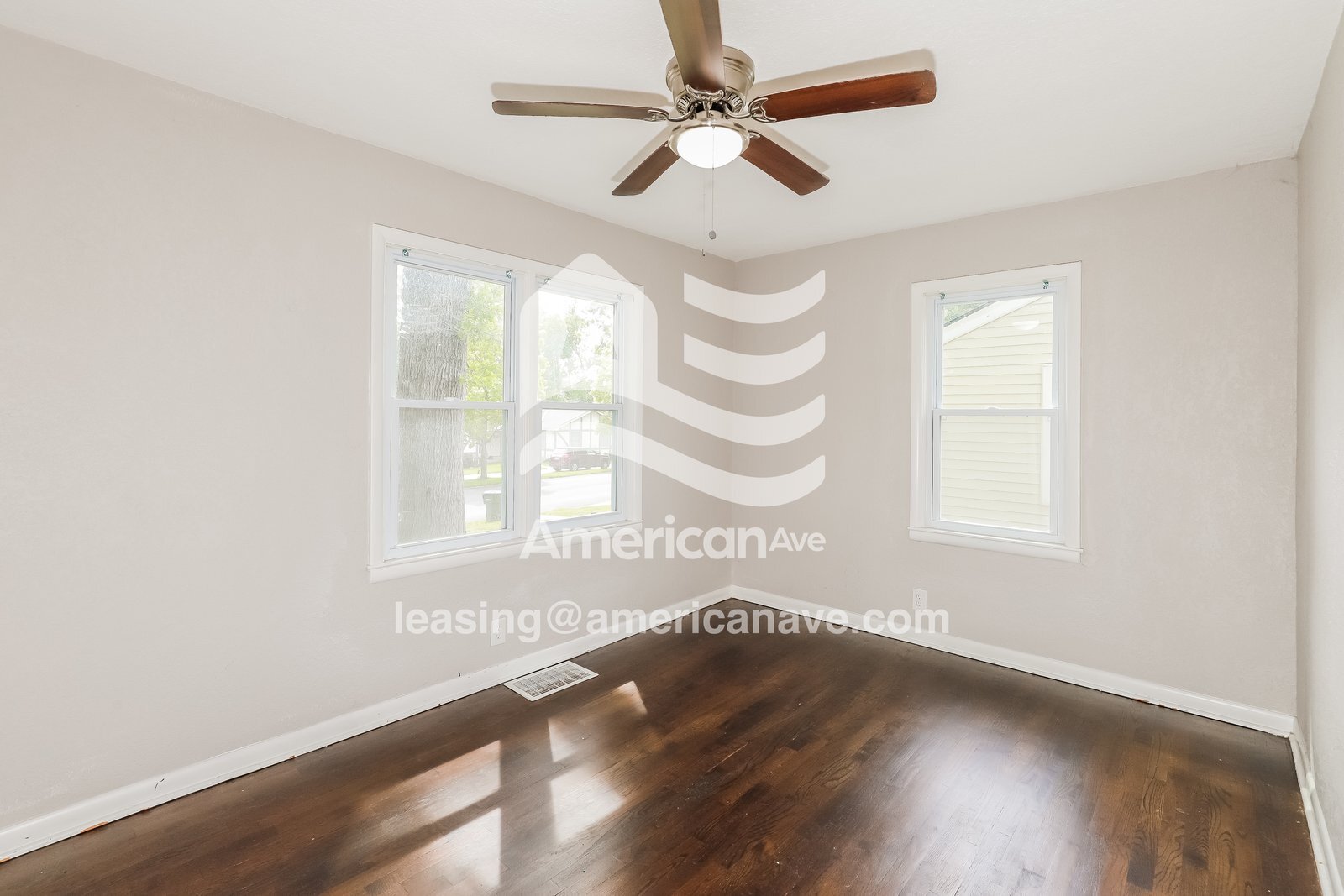 Building Photo - 1908 S Broadway St