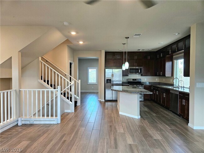 Building Photo - 8016 Carpenter Creek Ave