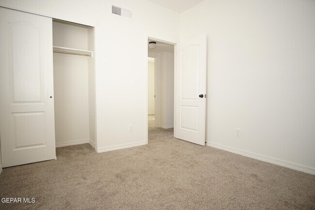Building Photo - 14380 Tobe Davis Dr