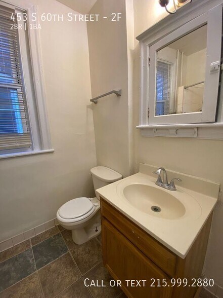 Building Photo - 453 S 60th St