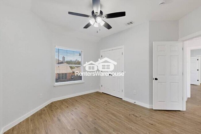Building Photo - MOVE IN READY Denton Home