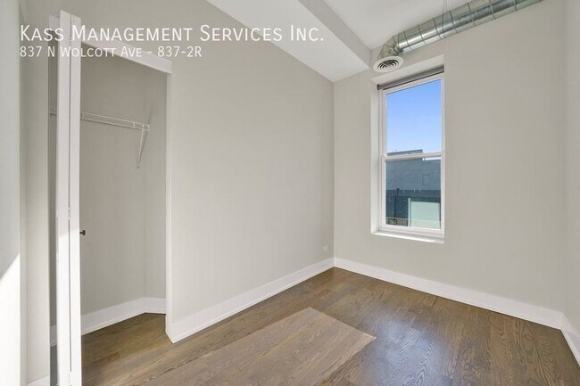 Building Photo - 837 N Wolcott Ave