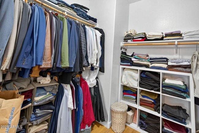 Building Photo - 8984 W Diana Ave