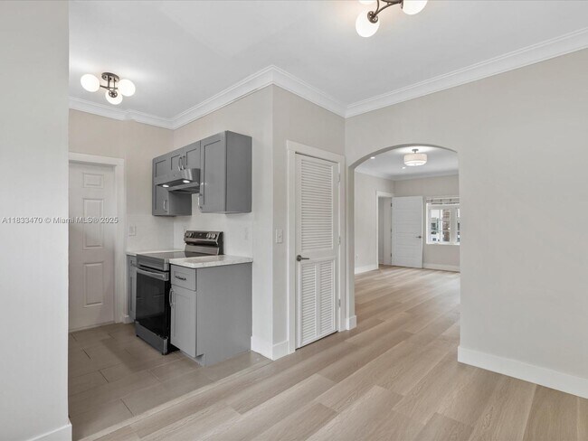 Building Photo - 2431 Biscayne Blvd