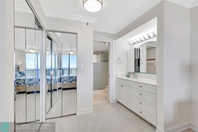 Building Photo - 300 Ocean Trail Way