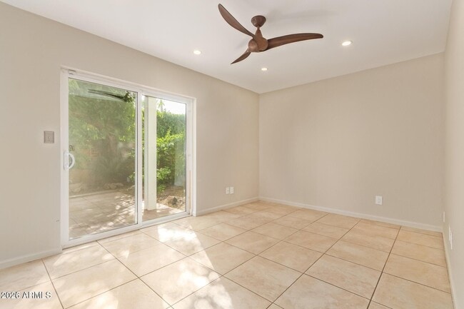 Building Photo - 5730 N Scottsdale Rd