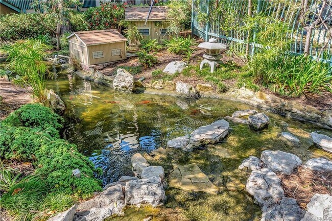 Building Photo - 564 N Bellflower Blvd