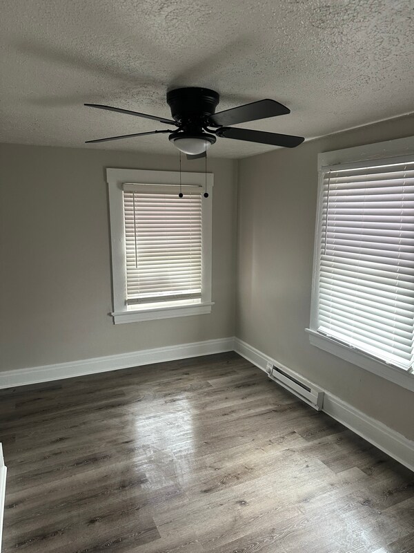 Building Photo - 225 Main St