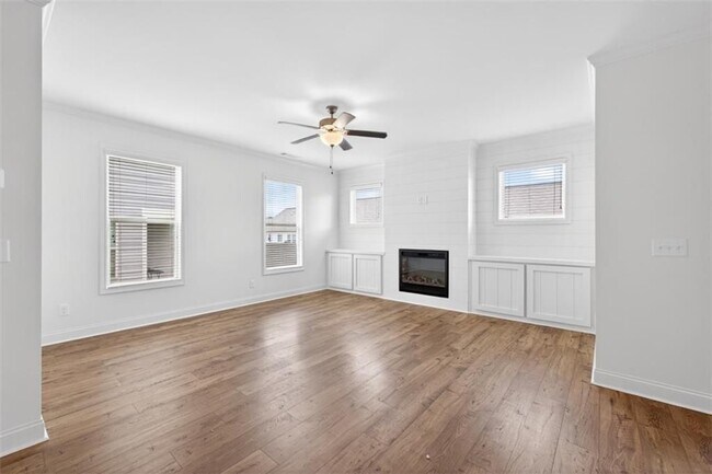 Building Photo - 5524 Garens Way