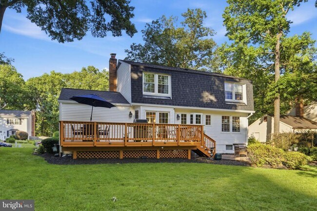Building Photo - 15730 Vista Dr