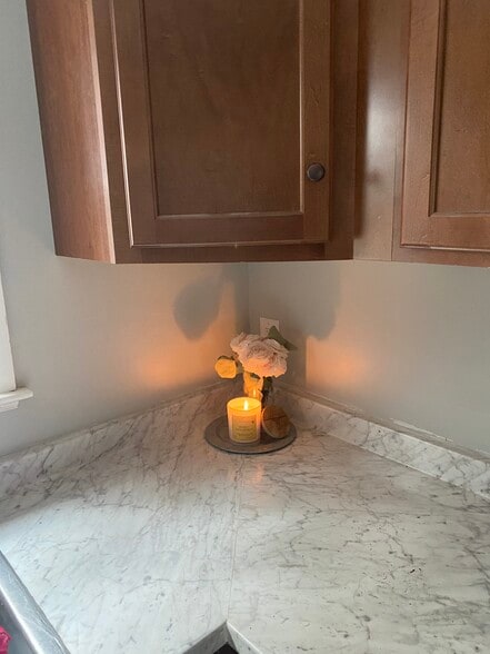 Building Photo - 121 Orlando St