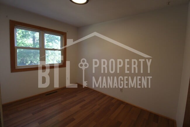Building Photo - Charming 3-Bedroom Home in Branson – Great...