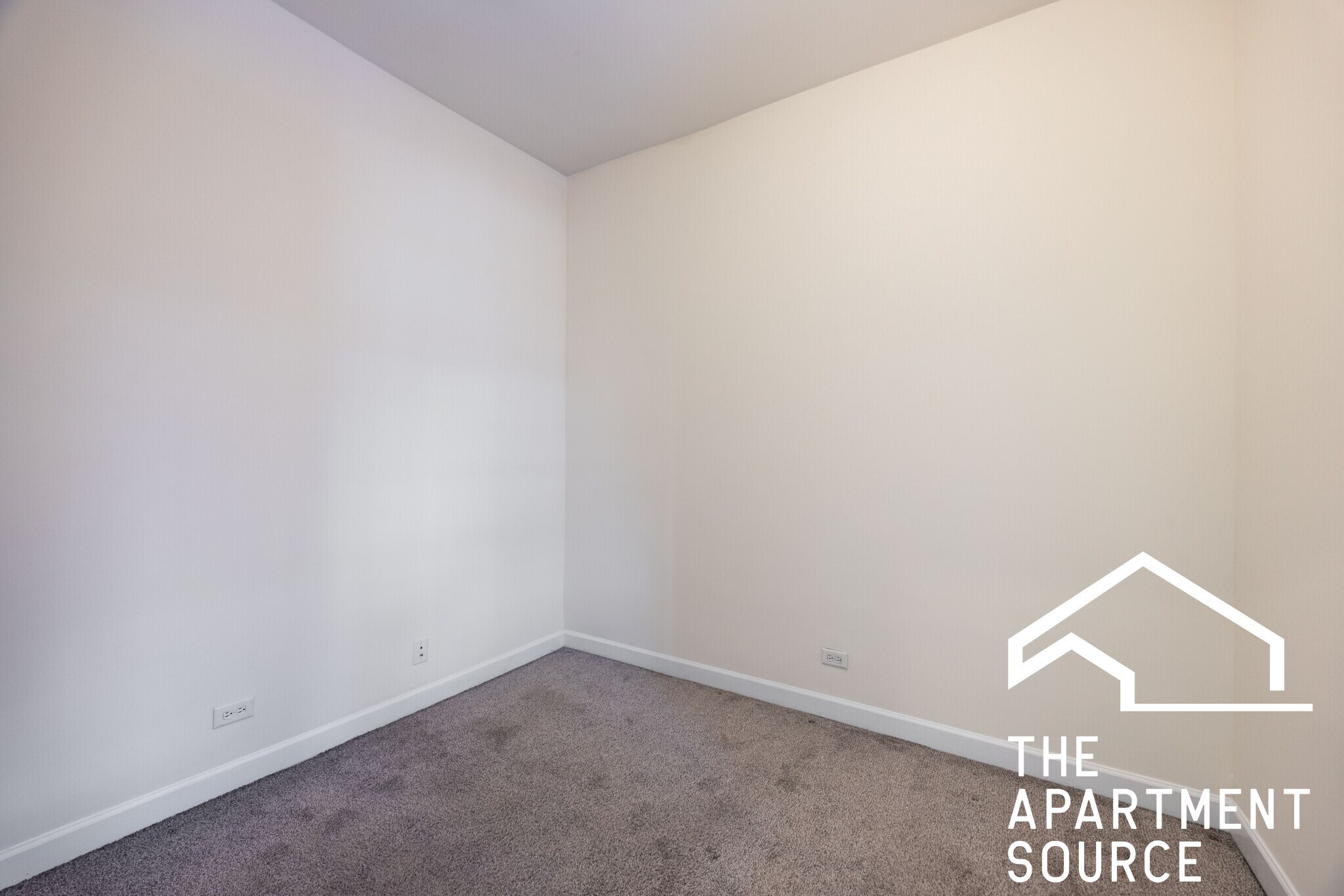 Building Photo - 2130 W Concord Pl