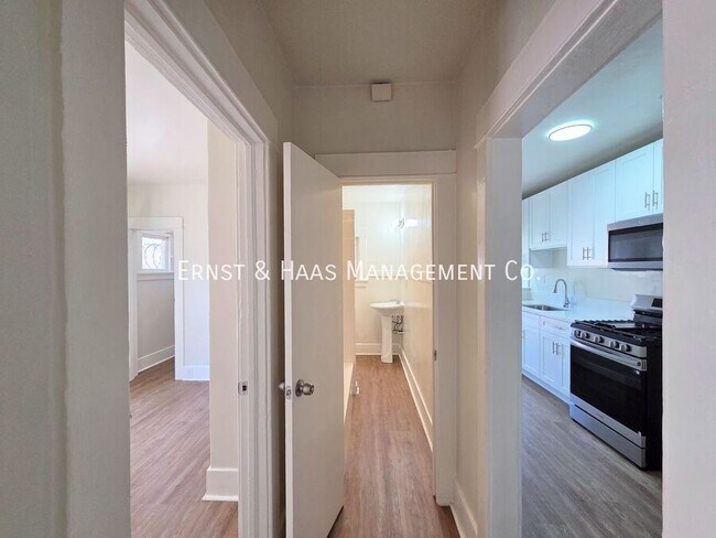 Building Photo - 1027 1/2 E. Ocean Blvd.-