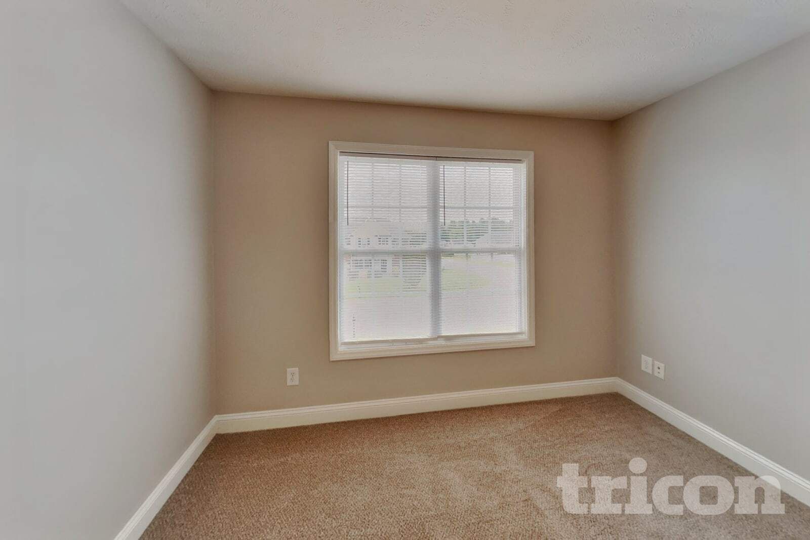 Building Photo - 15 Summerseat Way