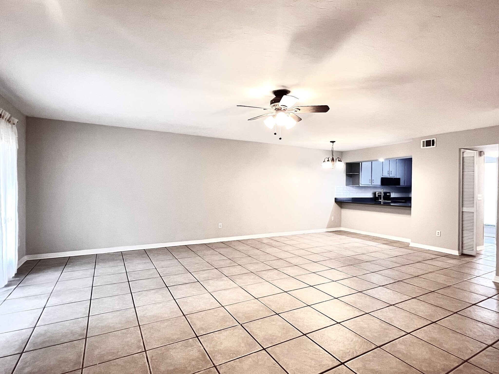 Building Photo - 3724 54th Ln