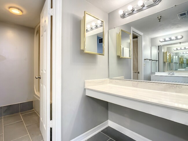 Building Photo - 3013 S Atlantic Ave