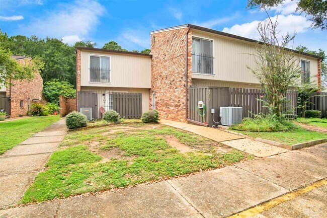 Building Photo - 4707 Huron Dr