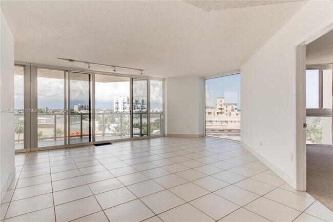 Building Photo - 7330 Ocean Terrace