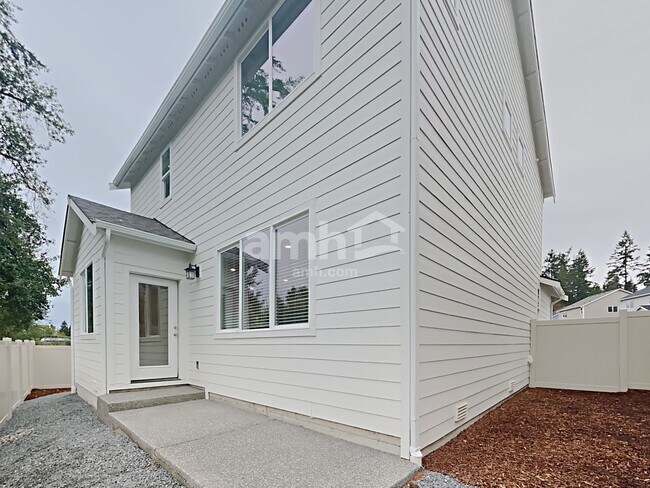 Building Photo - 1508 193rd St Ct E