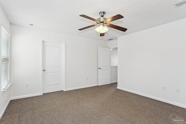 Building Photo - 499 Portside Dr