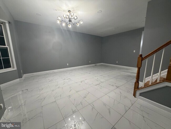 Building Photo - 7704 Periwinkle Way