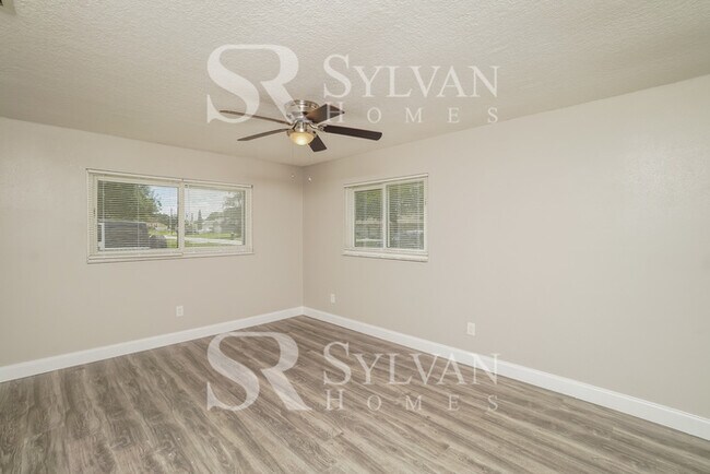 Building Photo - Spacious, Modern Home-style Living.