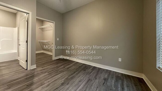 Building Photo - Brighton Crossing Apartments - Available N...