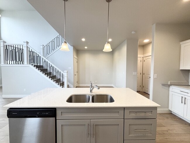 Building Photo - 3742 Canyon Falls Dr
