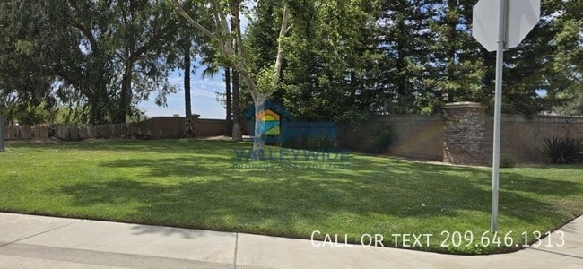Building Photo - 2104 Ukiah Ct