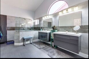 Building Photo - 1250 W Seascape Dr