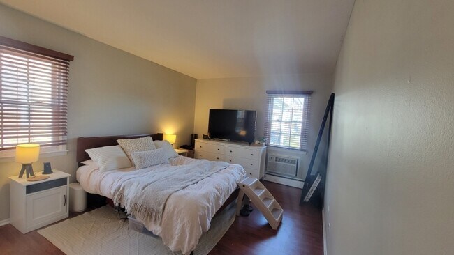 Building Photo - 309 Pitney Pl