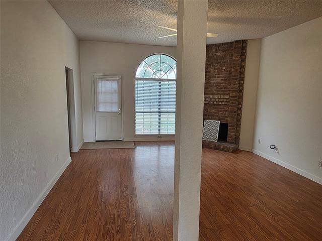 Building Photo - 4755 Hollow Tree Dr