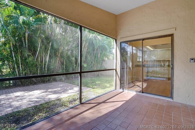 Building Photo - 1080 NW 19th Terrace