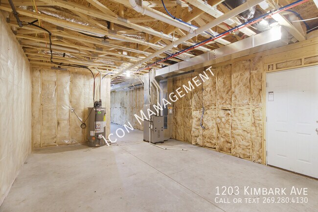 Building Photo - 1203 Kimbark Ave