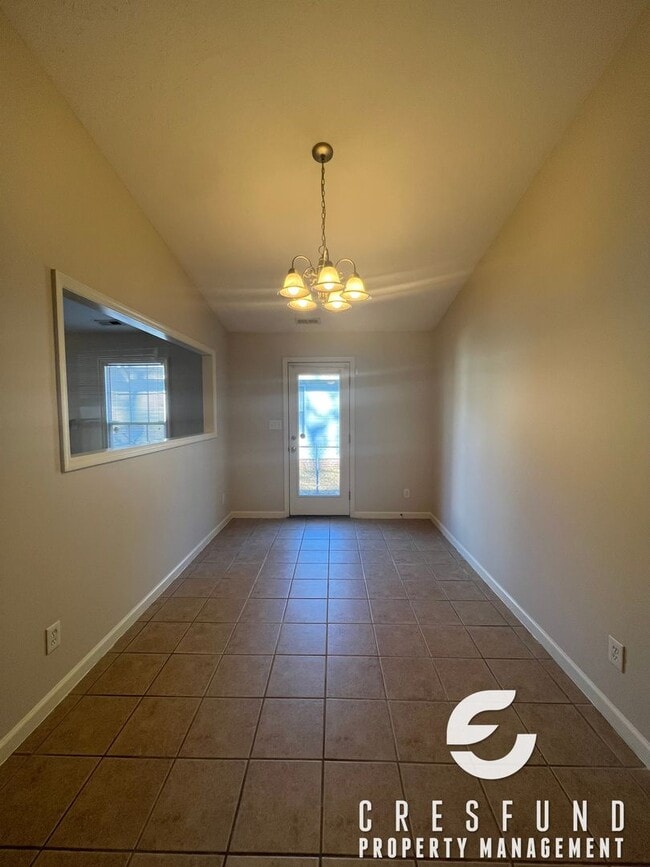 Building Photo - READY TO MOVE IN TODAY? This 3 Bed, 2 Bath Is Ready For You!