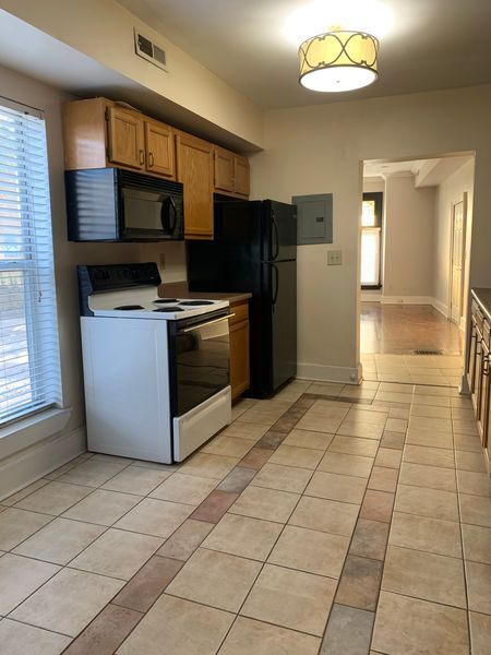 Building Photo - 3608 Eastern Ave