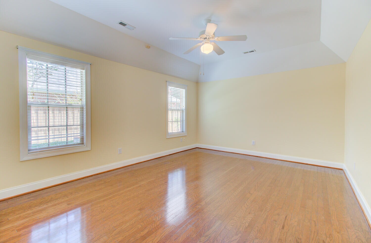 Building Photo - 4806 Alida Pl