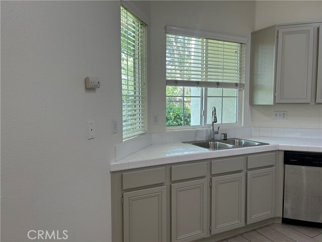 Building Photo - 415 Ridgeway