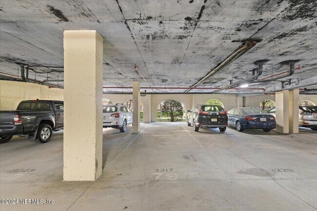 Building Photo - 4300 S Beach Pkwy