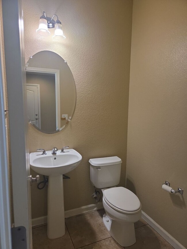 Building Photo - 5220 Antiquity Cir