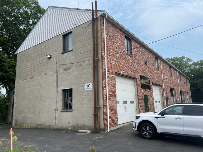 Building Photo - 10 Cochituate St