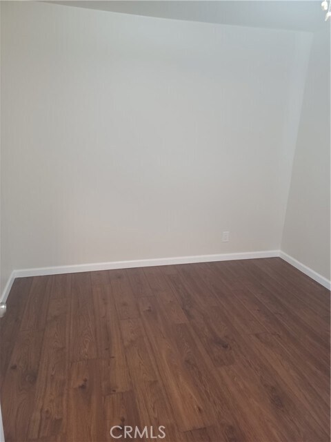 Building Photo - 465 W Windsor Rd