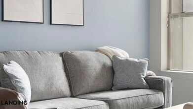 Building Photo - 2420 Peachtree Rd NW