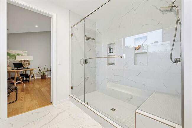 Building Photo - 632 Bella Vista Rd