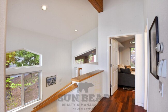Building Photo - 101 Red Cedar Dr