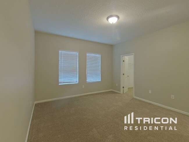 Building Photo - 15611 Merlin Ave