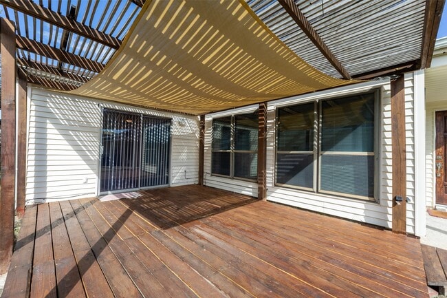 Building Photo - 8307 Autumn Wind Dr