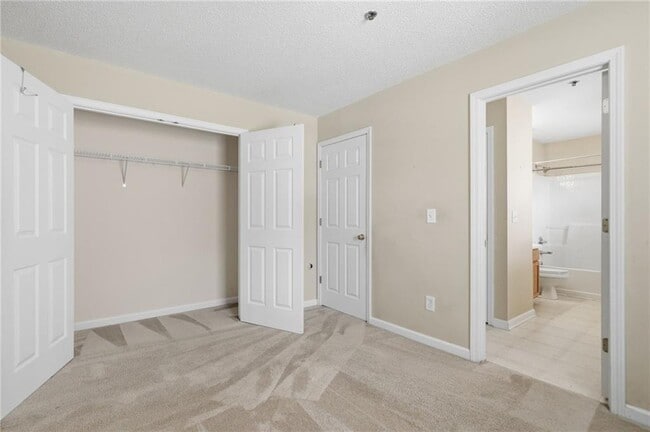 Building Photo - 247 Cottonwood Creek Cir