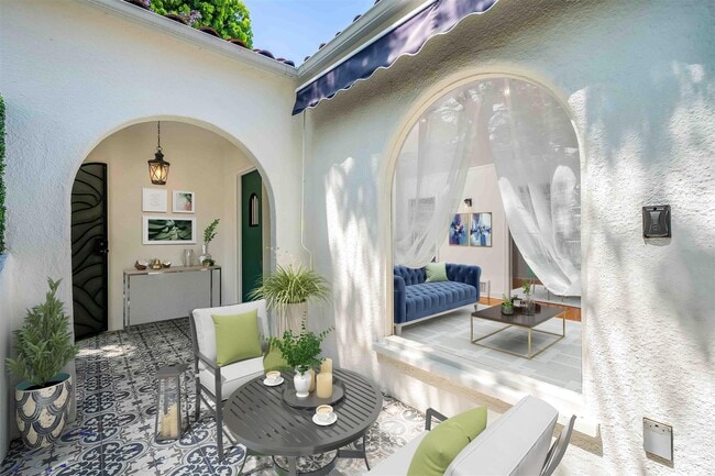 Building Photo - 223 N Almont Dr